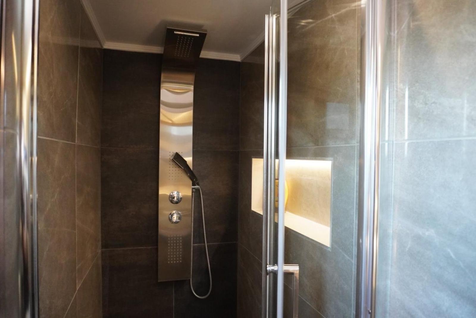 Villa Vaso With Jacuzzi Epanomi Bagian luar foto